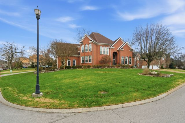 9411 Highwood Hill Rd, Brentwood, TN 37027