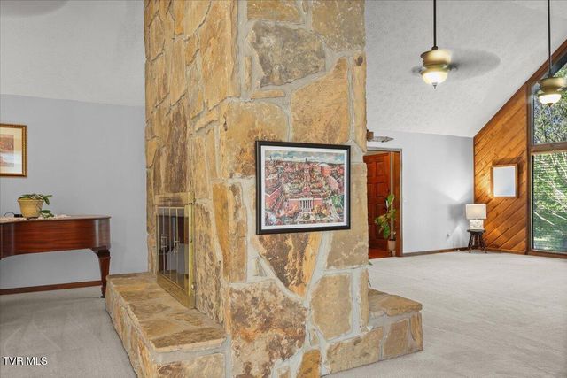 1305 Knob Creek Road, Johnson City, TN 37604