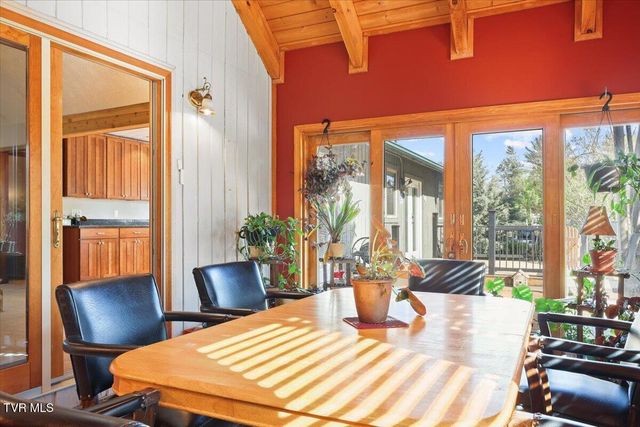 1305 Knob Creek Road, Johnson City, TN 37604