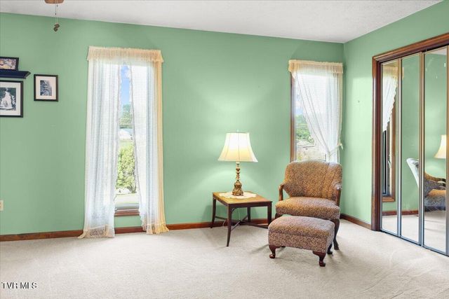 1305 Knob Creek Road, Johnson City, TN 37604