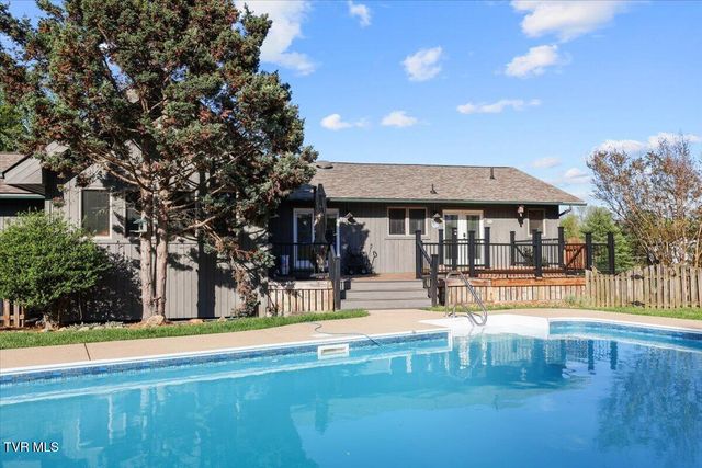 1305 Knob Creek Road, Johnson City, TN 37604