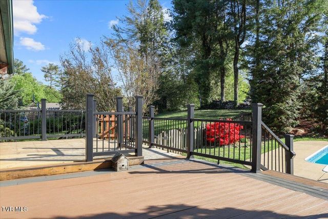 1305 Knob Creek Road, Johnson City, TN 37604