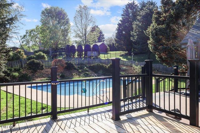 1305 Knob Creek Road, Johnson City, TN 37604