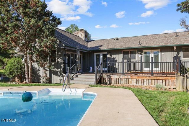 1305 Knob Creek Road, Johnson City, TN 37604