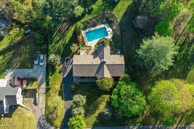 1305 Knob Creek Road, Johnson City, TN 37604