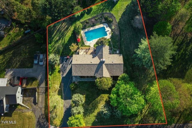 1305 Knob Creek Road, Johnson City, TN 37604