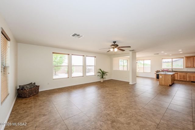 14 W Calle La Bolita, Sahuarita, AZ 85629
