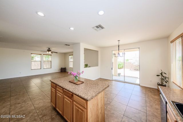 14 W Calle La Bolita, Sahuarita, AZ 85629