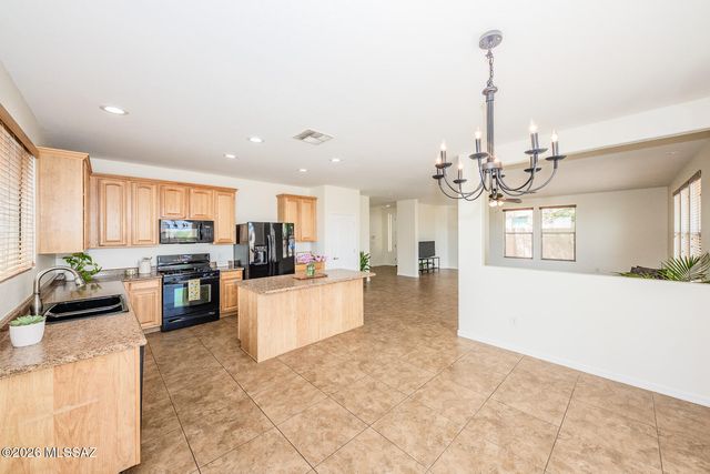 14 W Calle La Bolita, Sahuarita, AZ 85629