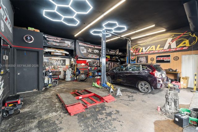 4350 NW 32nd Ave, Miami, FL 33142