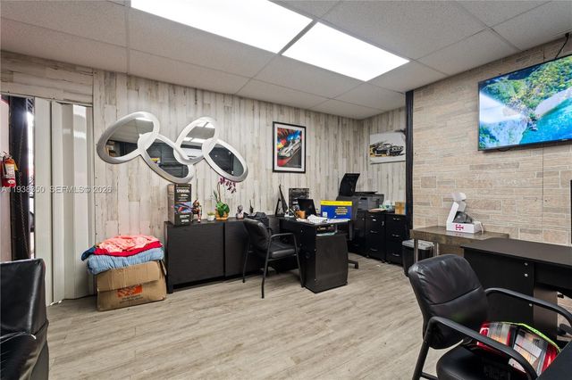 4350 NW 32nd Ave, Miami, FL 33142
