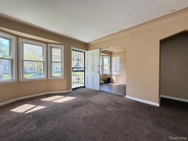 8260 Minock Street, Detroit, MI 48228