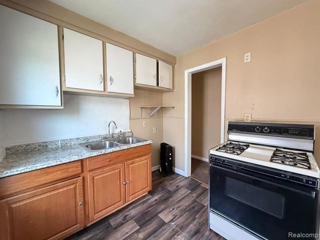 8260 Minock Street, Detroit, MI 48228