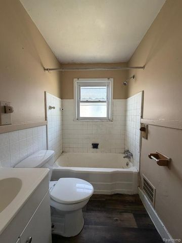8260 Minock Street, Detroit, MI 48228