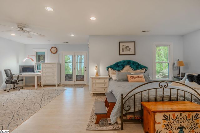 130 Raptor Way, Landrum, SC 29356