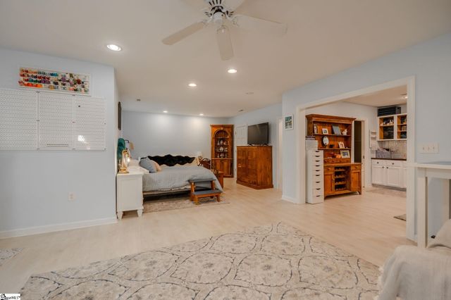 130 Raptor Way, Landrum, SC 29356