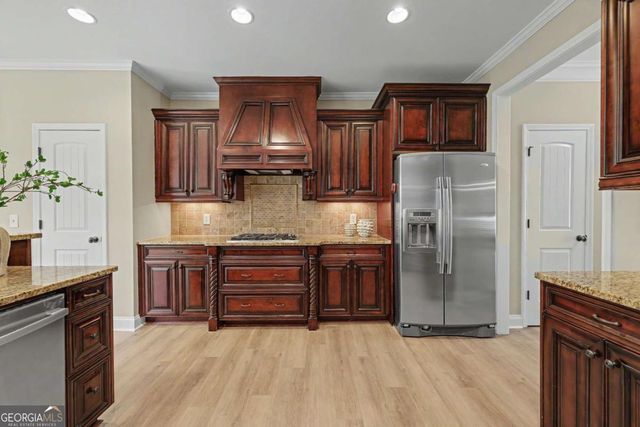 6105 Providence Lake Drive, Gainesville, GA 30506