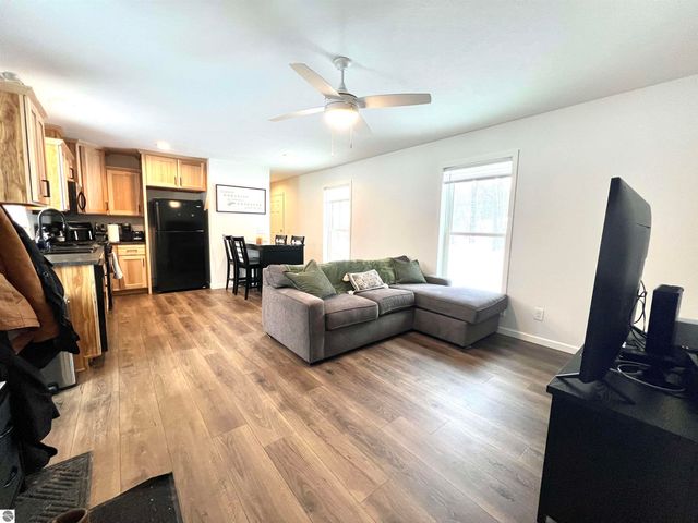 3437 US-131 N, Kalkaska, MI 49646