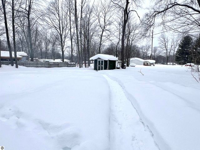 3437 US-131 N, Kalkaska, MI 49646