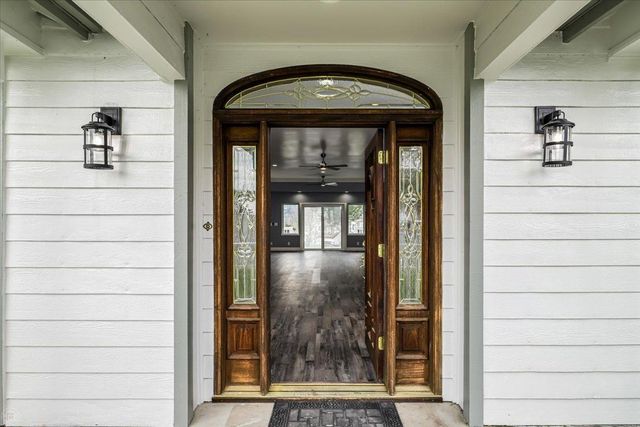 1046 Shoreline Dr, Copperopolis, CA 95228