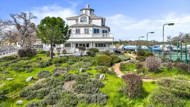 1046 Shoreline Dr, Copperopolis, CA 95228