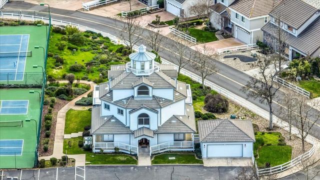 1046 Shoreline Dr, Copperopolis, CA 95228