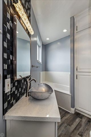 1046 Shoreline Dr, Copperopolis, CA 95228