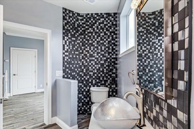 1046 Shoreline Dr, Copperopolis, CA 95228