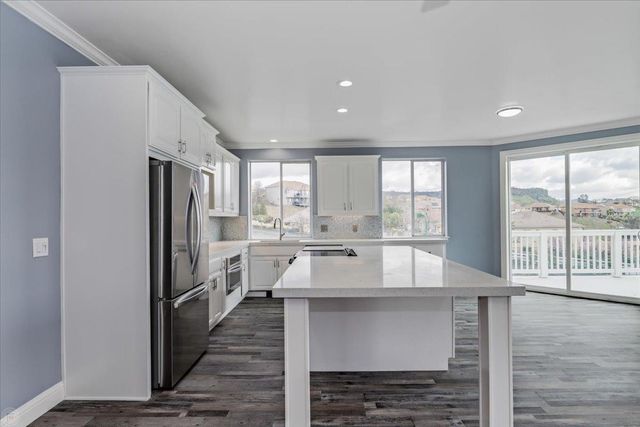 1046 Shoreline Dr, Copperopolis, CA 95228