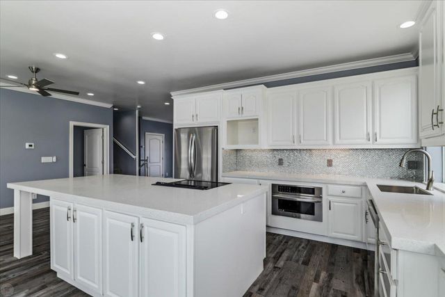 1046 Shoreline Dr, Copperopolis, CA 95228