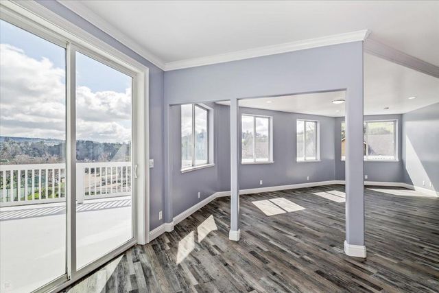 1046 Shoreline Dr, Copperopolis, CA 95228