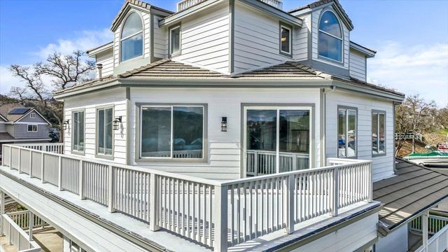 1046 Shoreline Dr, Copperopolis, CA 95228