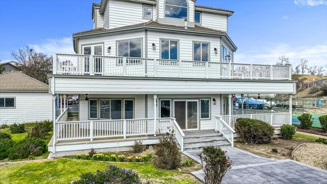 1046 Shoreline Dr, Copperopolis, CA 95228