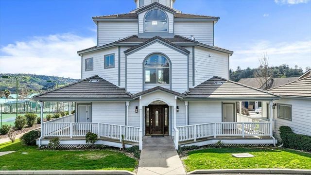 1046 Shoreline Dr, Copperopolis, CA 95228
