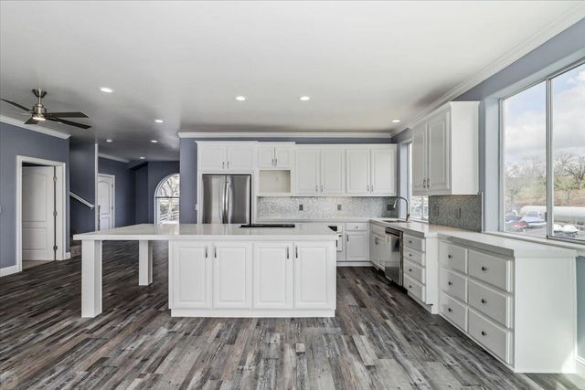 1046 Shoreline Dr, Copperopolis, CA 95228