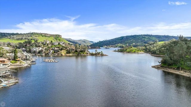 1046 Shoreline Dr, Copperopolis, CA 95228