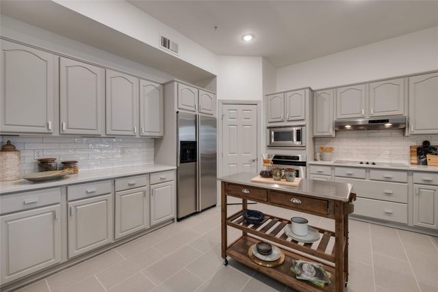 4201 Lomo Alto Drive 217, Highland Park, TX 75219