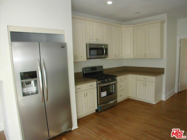 857 S SYCAMORE Avenue, Los Angeles, CA 90036