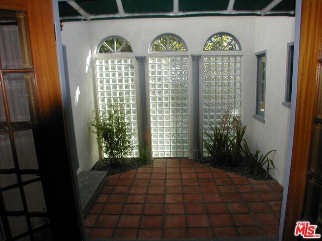 857 S SYCAMORE Avenue, Los Angeles, CA 90036