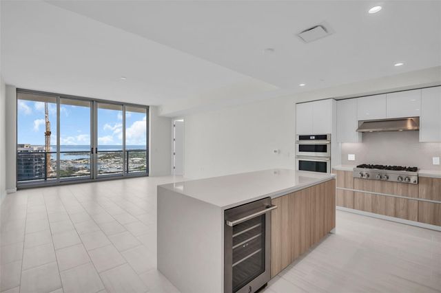 400 CENTRAL AVENUE 3603, St Petersburg, FL 33701