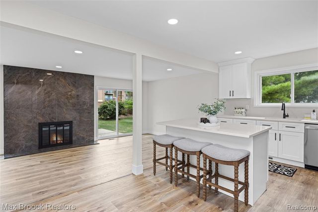 30190 Northgate Drive, Southfield, MI 48076