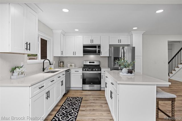 30190 Northgate Drive, Southfield, MI 48076