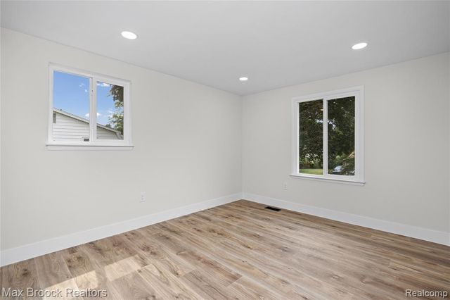 30190 Northgate Drive, Southfield, MI 48076