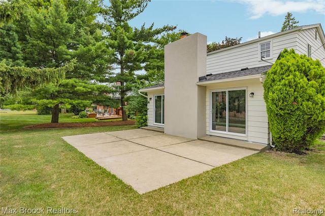 30190 Northgate Drive, Southfield, MI 48076
