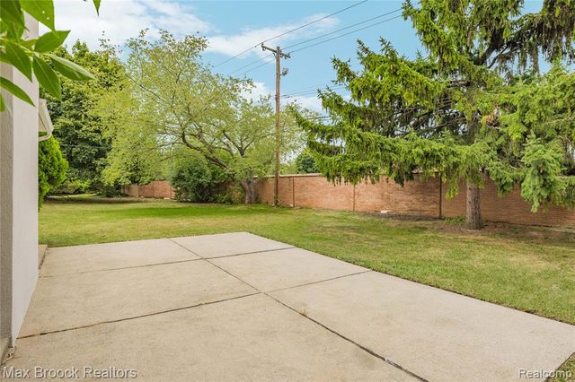 30190 Northgate Drive, Southfield, MI 48076