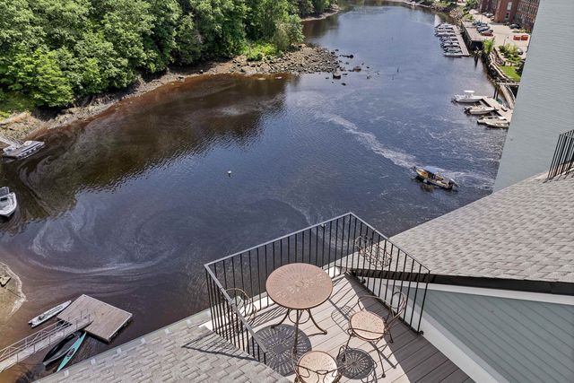 6 Bay Rd Unit 22, Newmarket, NH 03857
