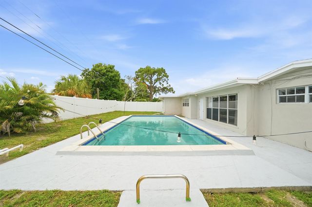 7000 Hope Street, Hollywood, FL 33024