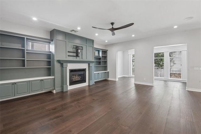 5105 W NEPTUNE WAY, Tampa, FL 33609