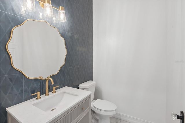 5105 W NEPTUNE WAY, Tampa, FL 33609