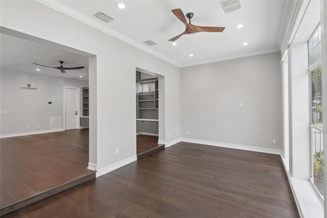 5105 W NEPTUNE WAY, Tampa, FL 33609